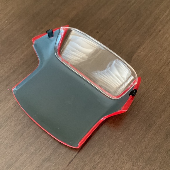 BMW Z8 Collectors Model Car - Red - Picture 9 of 16